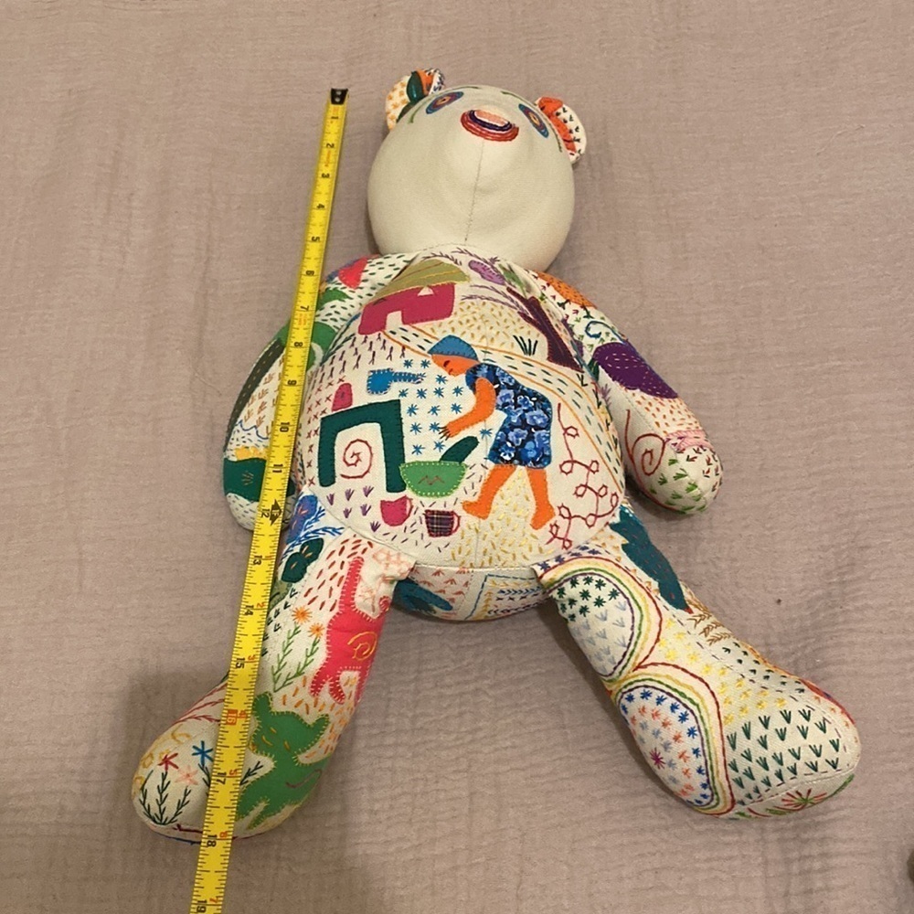 COLORFULLY CRAFTY TEDDY BEAR. UNIQUE & RARE COLLECTOR BEAR . Very good condition - Picture 6 of 7
